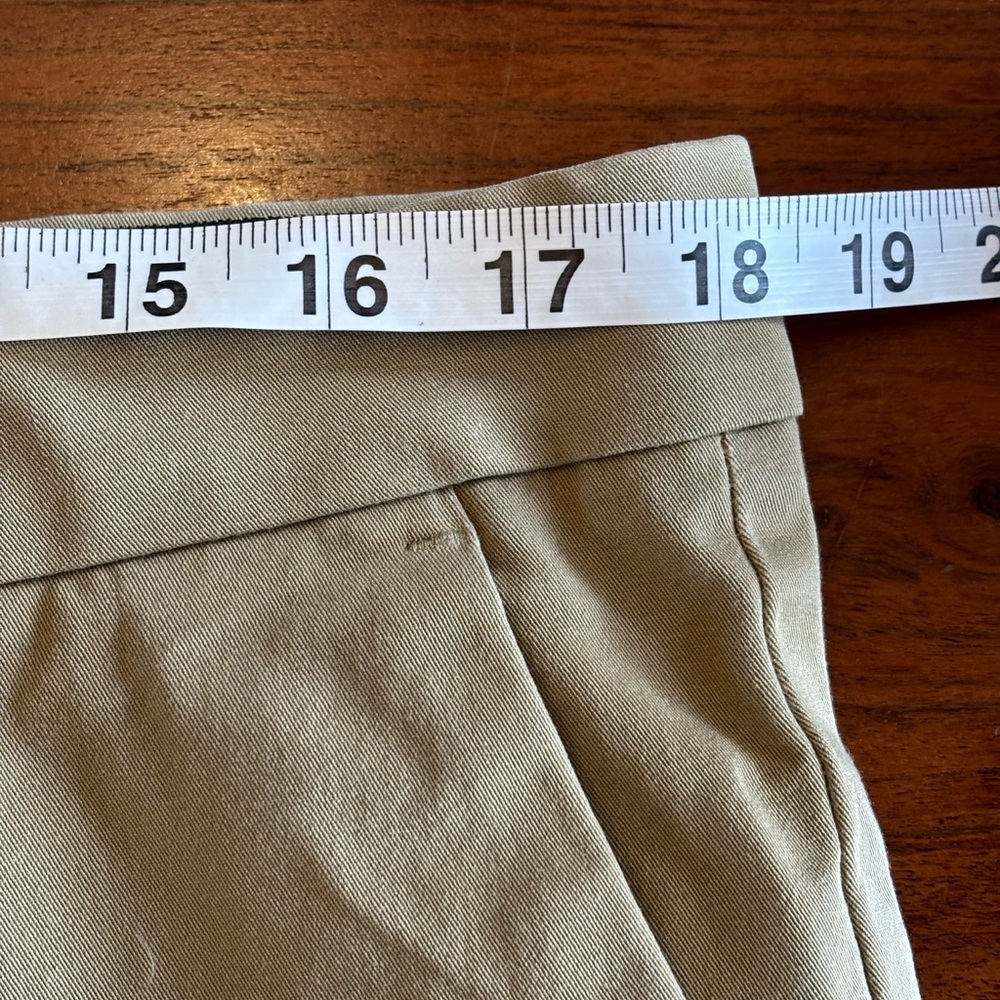Dockers Men's Light Tan Chinos - Picture 9 of 11